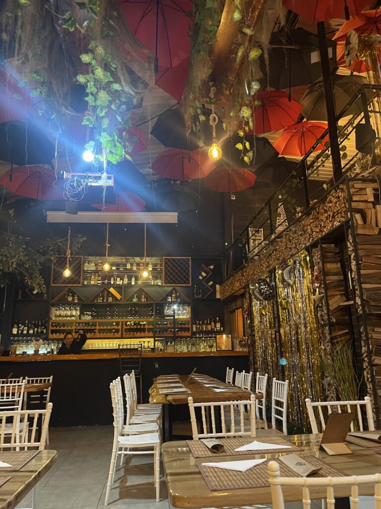 La Academia Bistro Restaurante Bar
