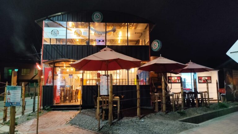 Kompa Parrilla Bar