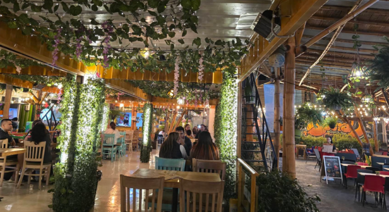 Social Center Plazoleta; Food, Grill And Drink